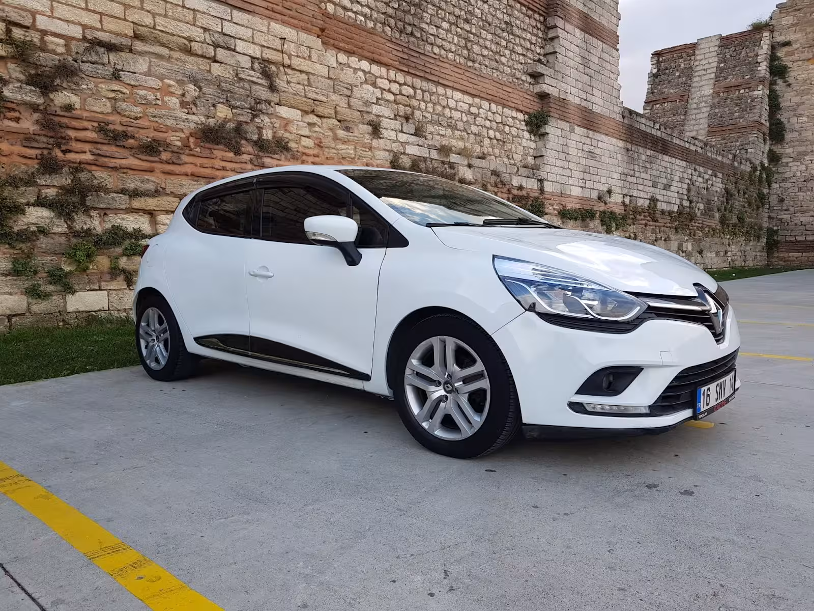 Avrupa Rent A Car Oto Kiralama. — Rent A Car, Fatih · fotoğraf 3