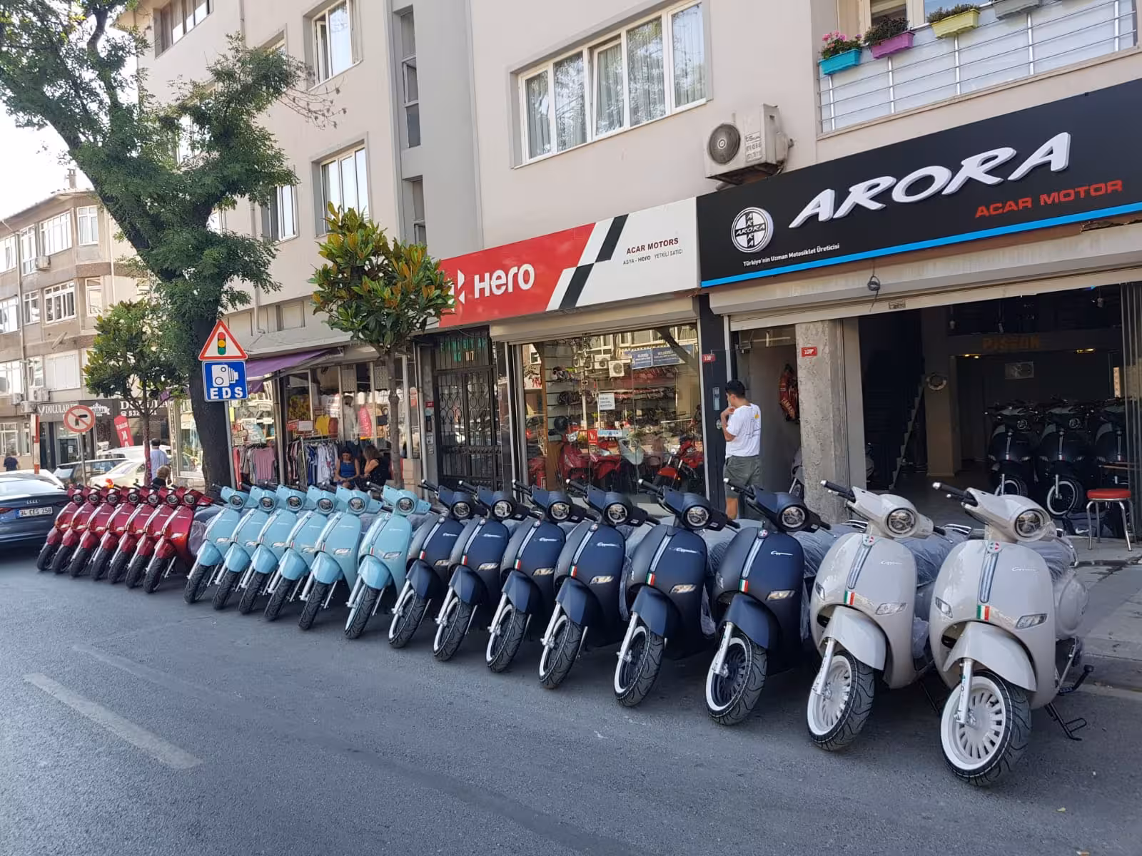 ACAR MOTORS FABRİKA SATIŞ MAĞAZASI — Motosiklet, Üsküdar · fotoğraf 5