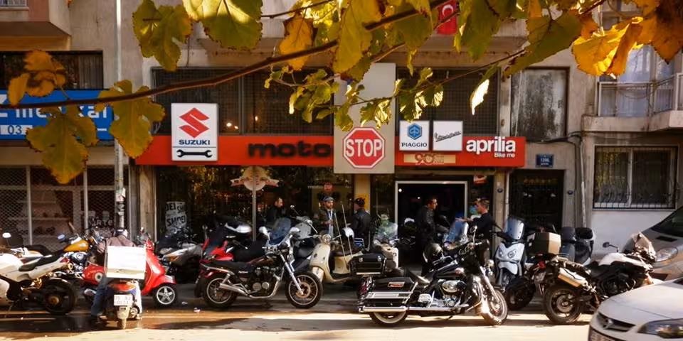 MotoStop — Motosiklet, Konak · fotoğraf 2
