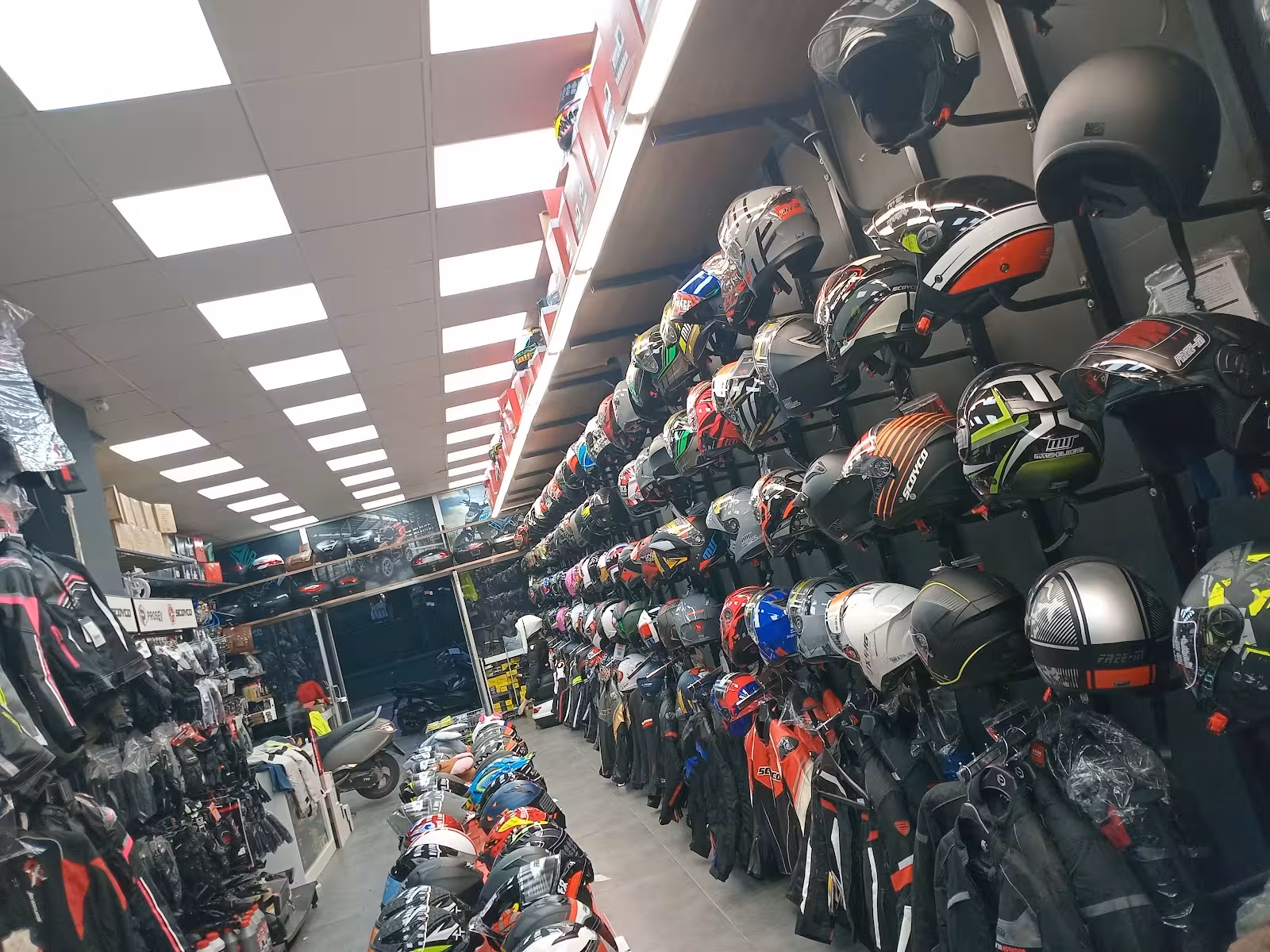 LOS LOBOS MOTOSİKLET — Motosiklet, Konak · fotoğraf 4