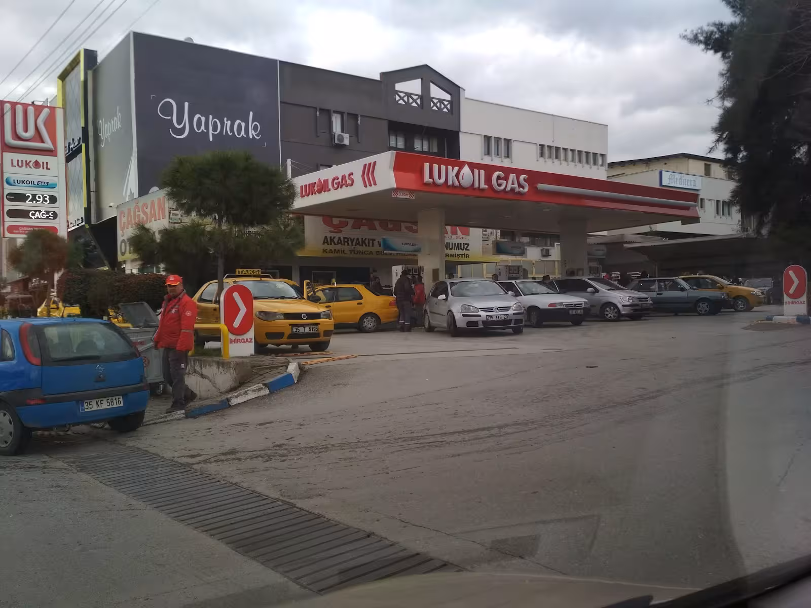 Çağsan Otogaz — Akaryakıt Ve LPG İstasyonları, Karabağlar · fotoğraf 3
