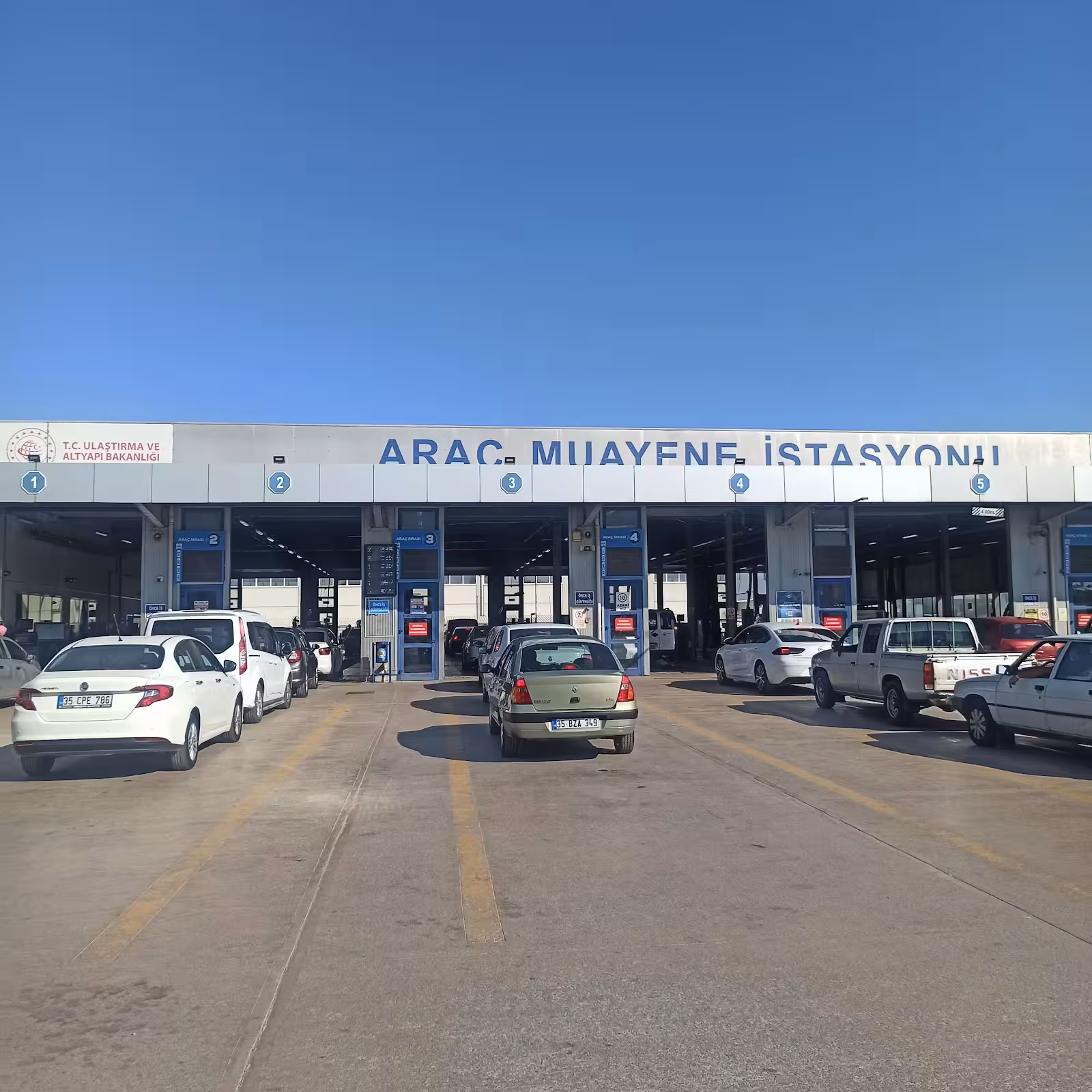 TÜVTÜRK Araç Muayene İstasyonu — Araç Muayene İstasyonları, Gaziemir · fotoğraf 1