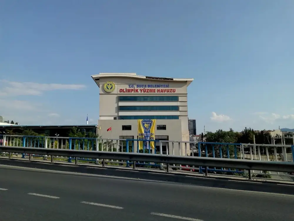 Buca Belediyesi Olimpik Yüzme Havuzu Konferans Salonu — Yüzme Havuzları, Buca · fotoğraf 3