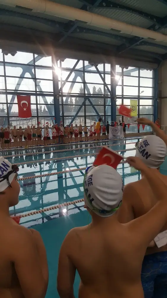Buca Belediyesi Olimpik Yüzme Havuzu Konferans Salonu — Yüzme Havuzları, Buca · fotoğraf 4