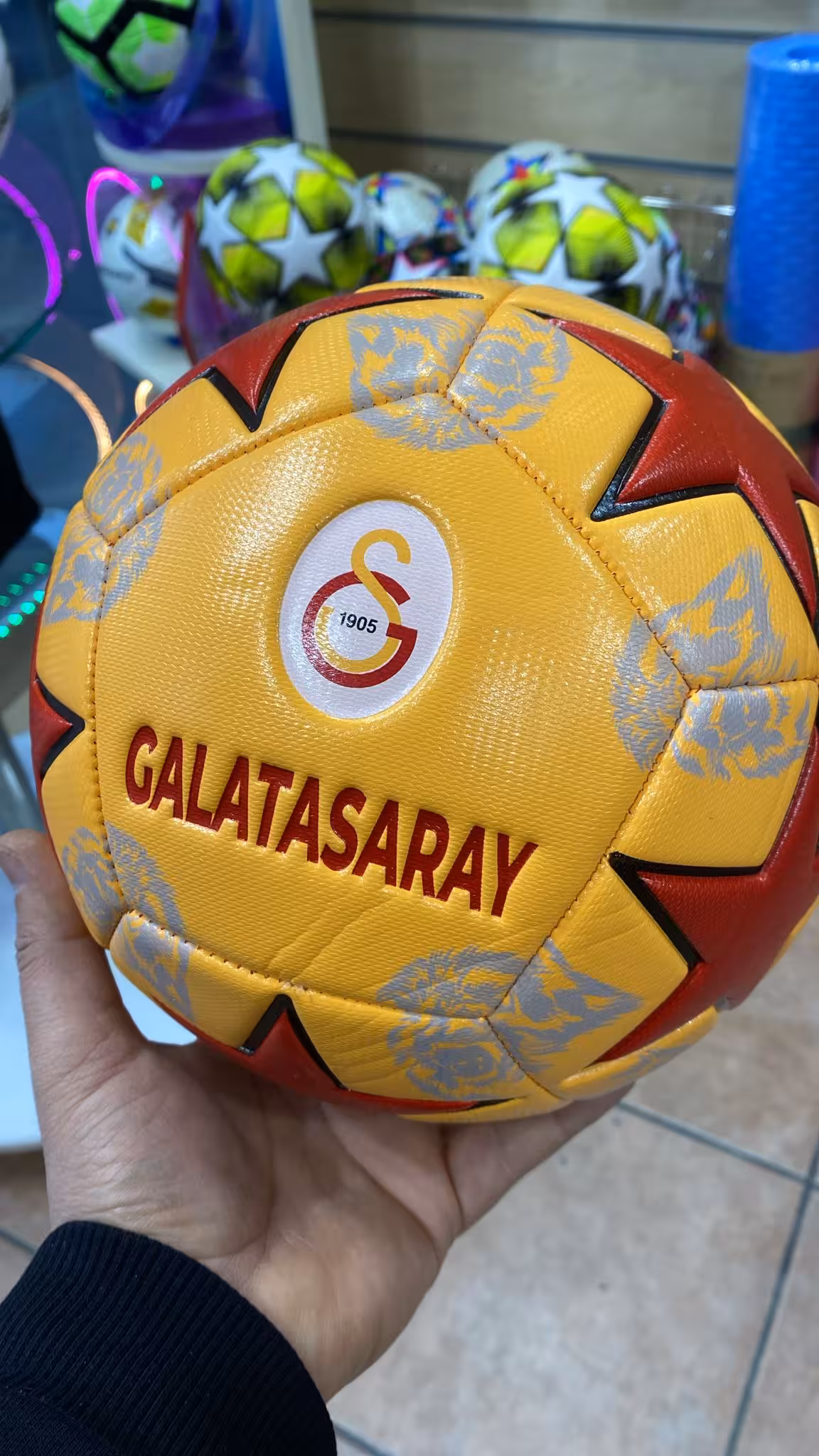 Doğan Spor Malzemeleri — Spor Ekipman Mağazaları, Fatih · fotoğraf 2