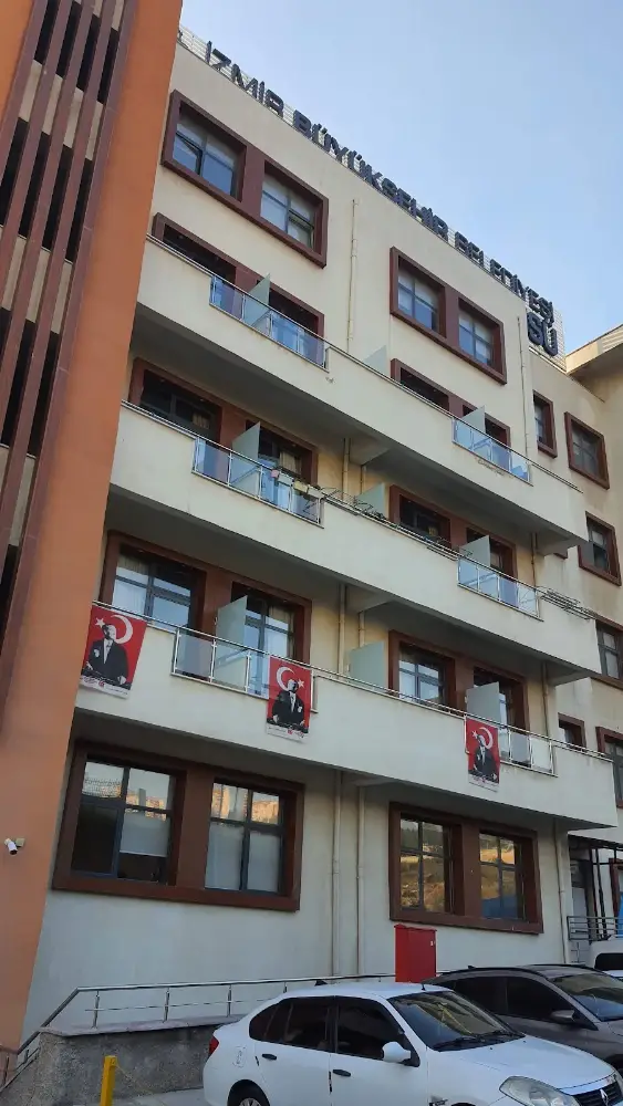 İzmir Büyükşehir Belediyesi Sosyal Yaşam Kampüsü — Yüzme Havuzları, Buca · fotoğraf 4