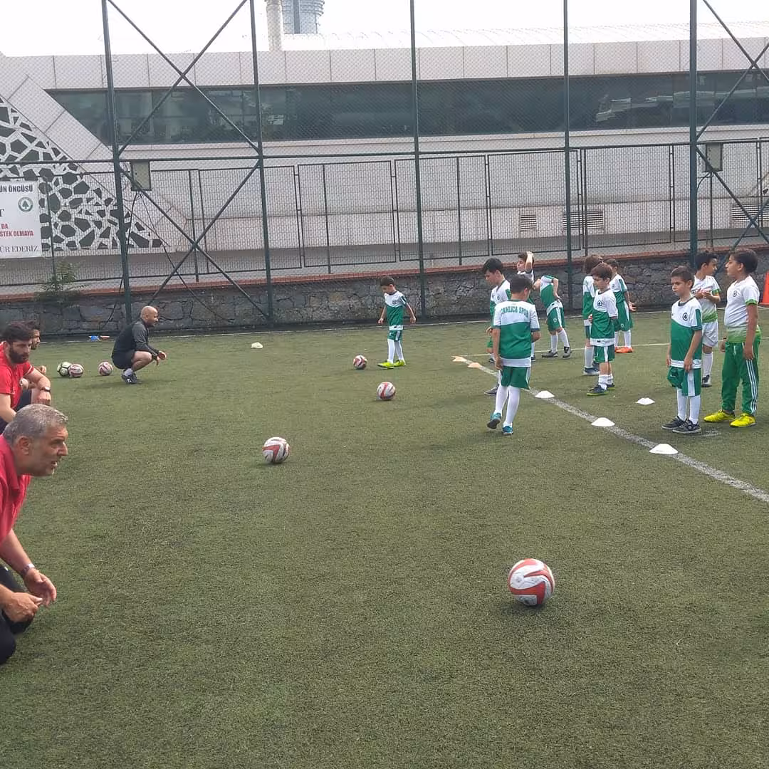 ÇAMLICA SPOR KULÜBÜ — Spor Kulüpleri, Üsküdar · fotoğraf 1