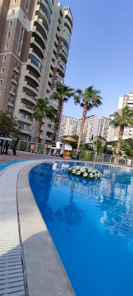 Soyak A Bölgesi Havuz Park — Yüzme Havuzları, Karşıyaka · fotoğraf 3