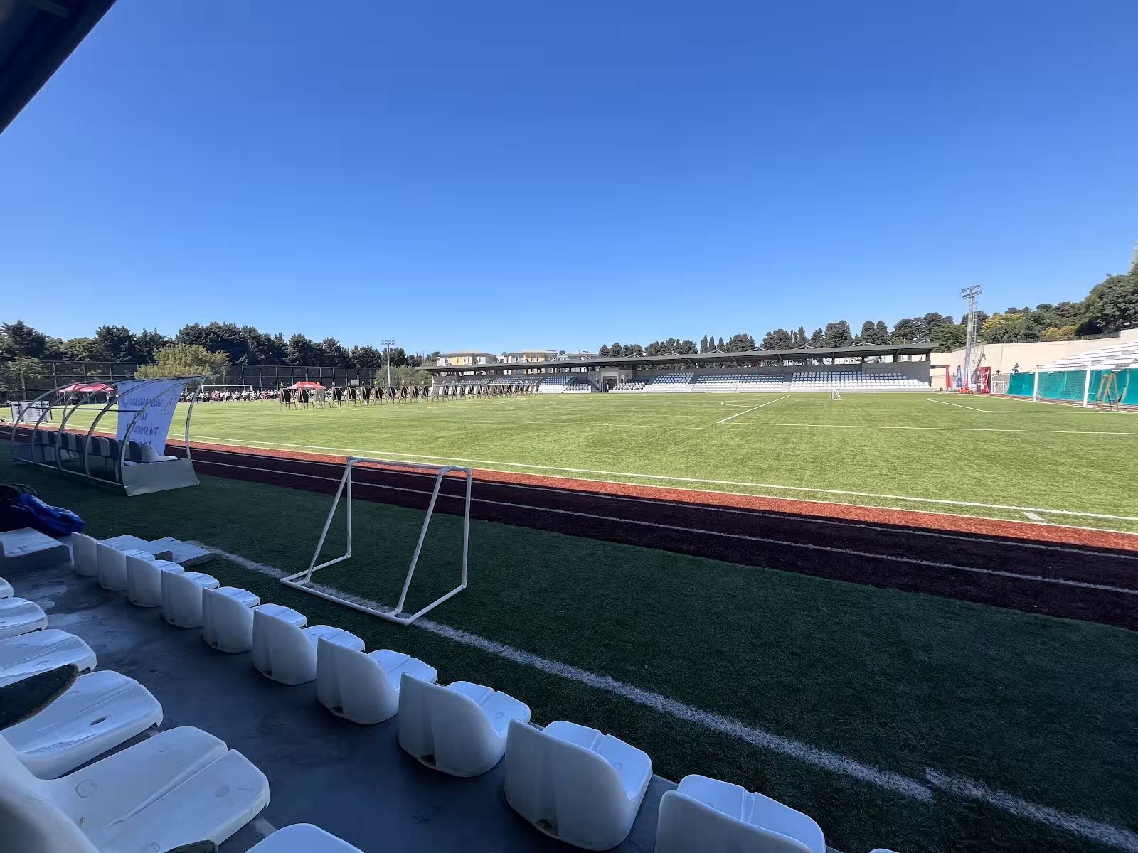 İstanbul Sabahattin Zaim Üniversitesi Futbol Sahası — Futbol Sahaları, Küçükçekmece · fotoğraf 1