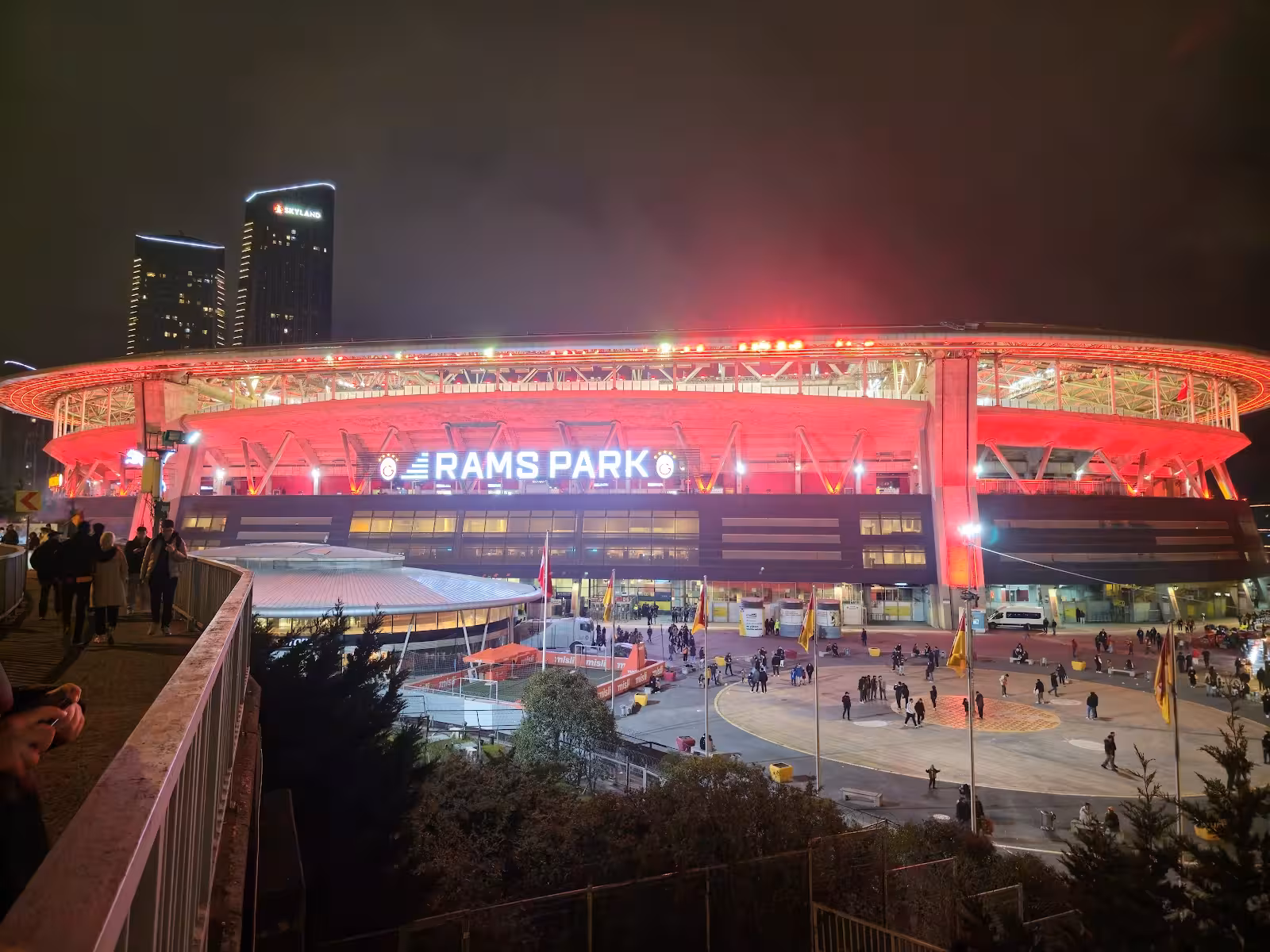 Ali Sami Yen Spor Kompleksi RAMS Park — Futbol Sahaları, Sarıyer · fotoğraf 2