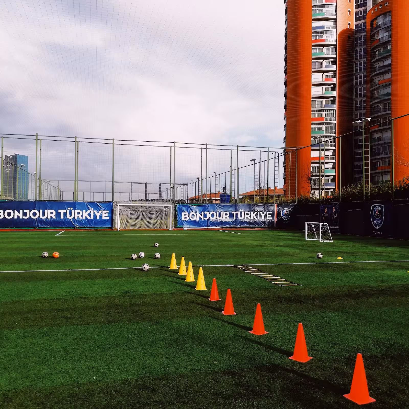 Futbol Park — Futbol Sahaları · fotoğraf 2