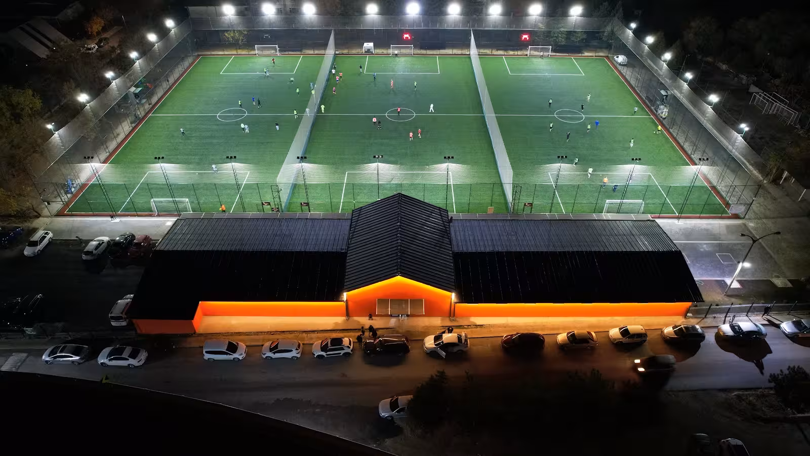 ANKARA DEMİRSPOR HALISAHALARI — Futbol Sahaları, Yenimahalle · fotoğraf 1
