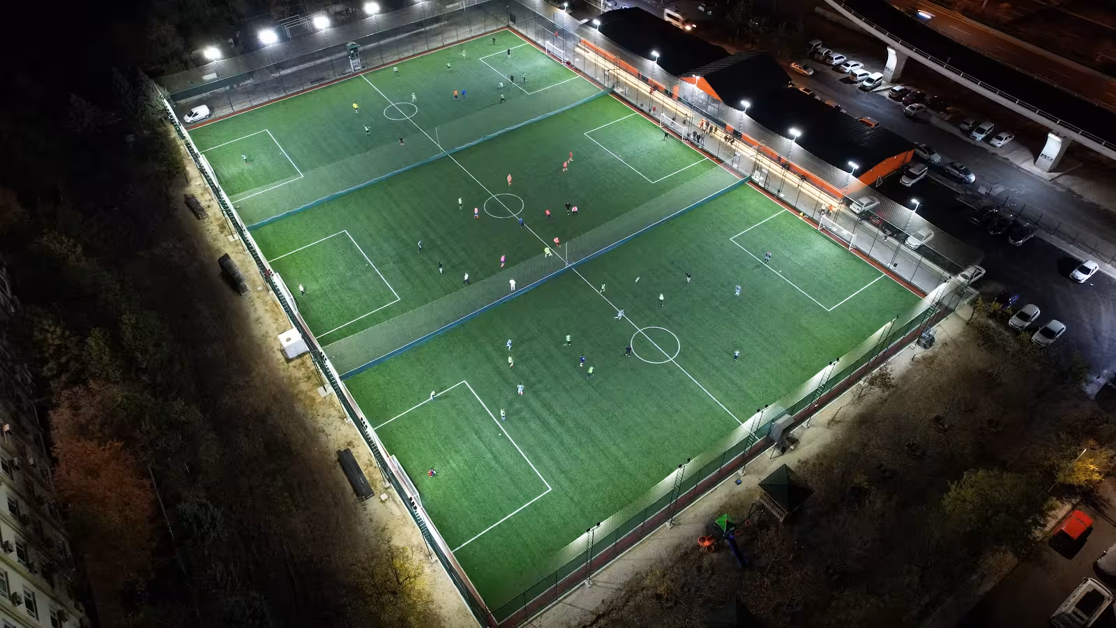 ANKARA DEMİRSPOR HALISAHALARI — Futbol Sahaları, Yenimahalle · fotoğraf 2