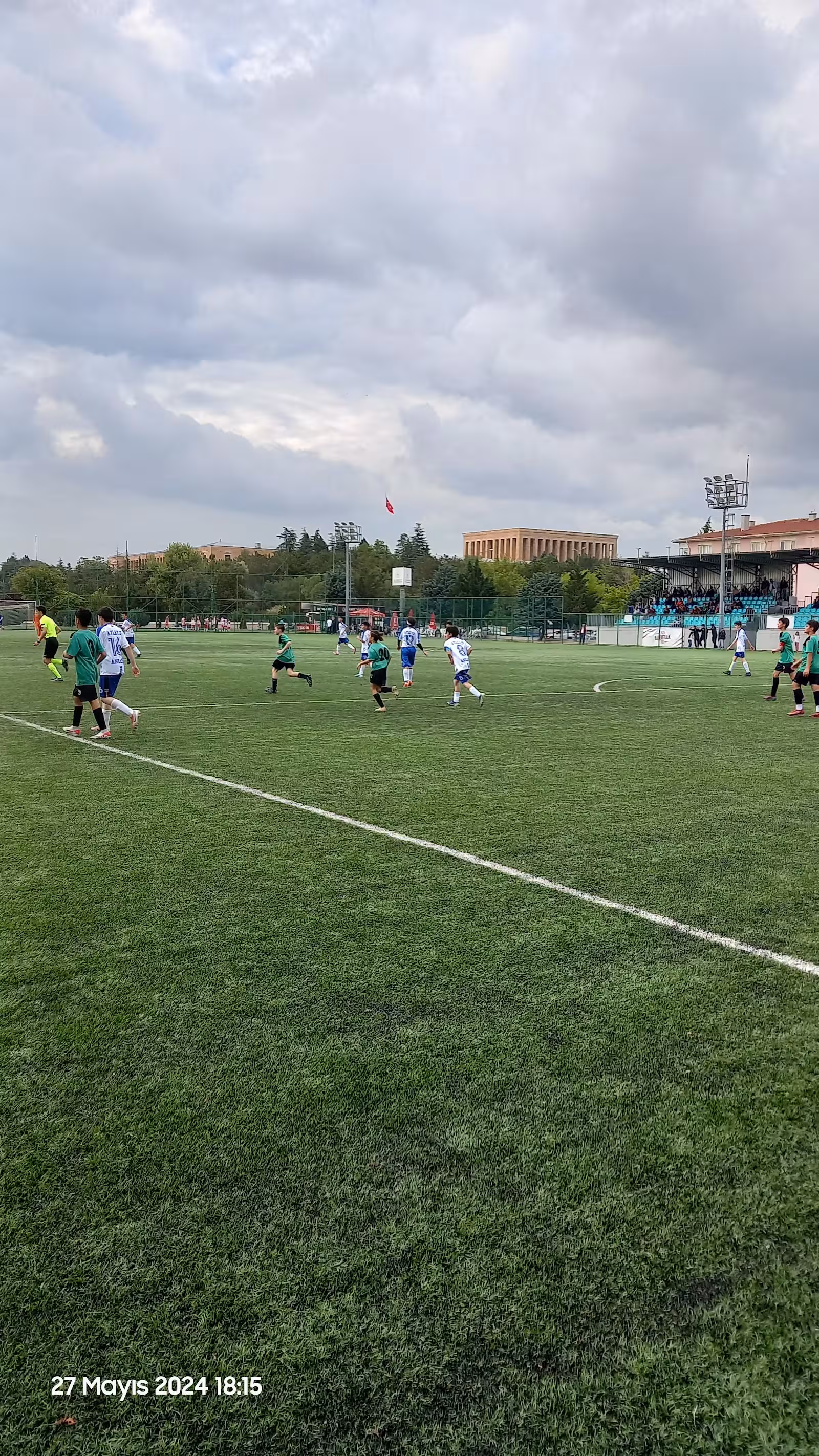 Avni Bulduk Futbol Sahası — Futbol Sahaları, Çankaya · fotoğraf 1