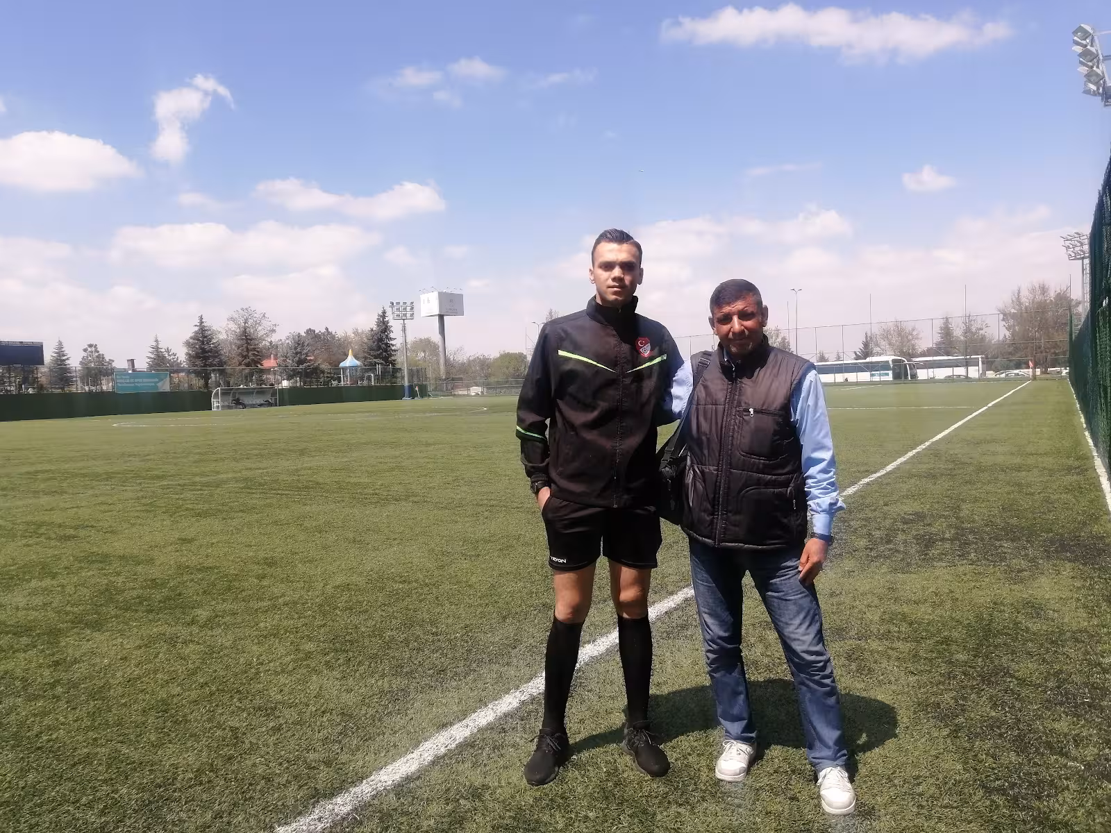 Avni Bulduk Futbol Sahası — Futbol Sahaları, Çankaya · fotoğraf 2