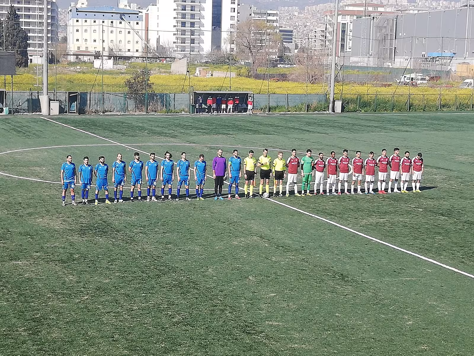 Yusuf Tırpancı Futbol Sahası — Futbol Sahaları, Bornova · fotoğraf 1
