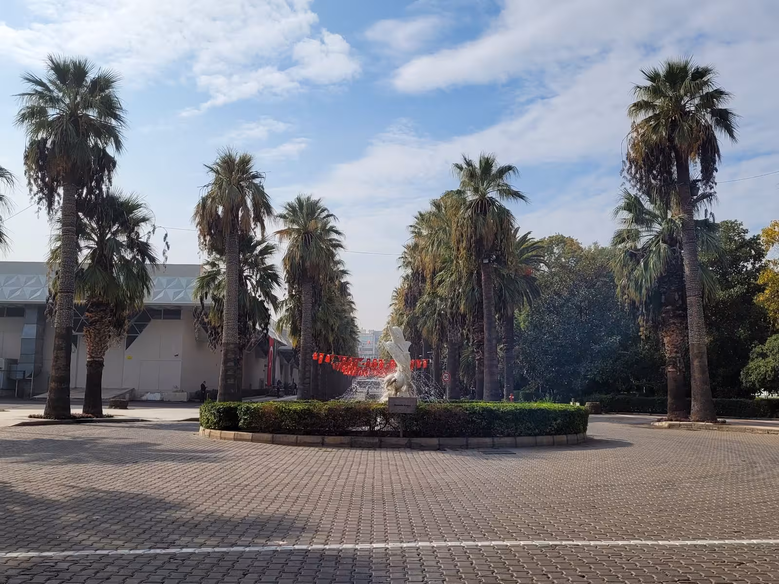 İzmir Enternasyonel Fuarı — Fuar Alanları, Konak · fotoğraf 4