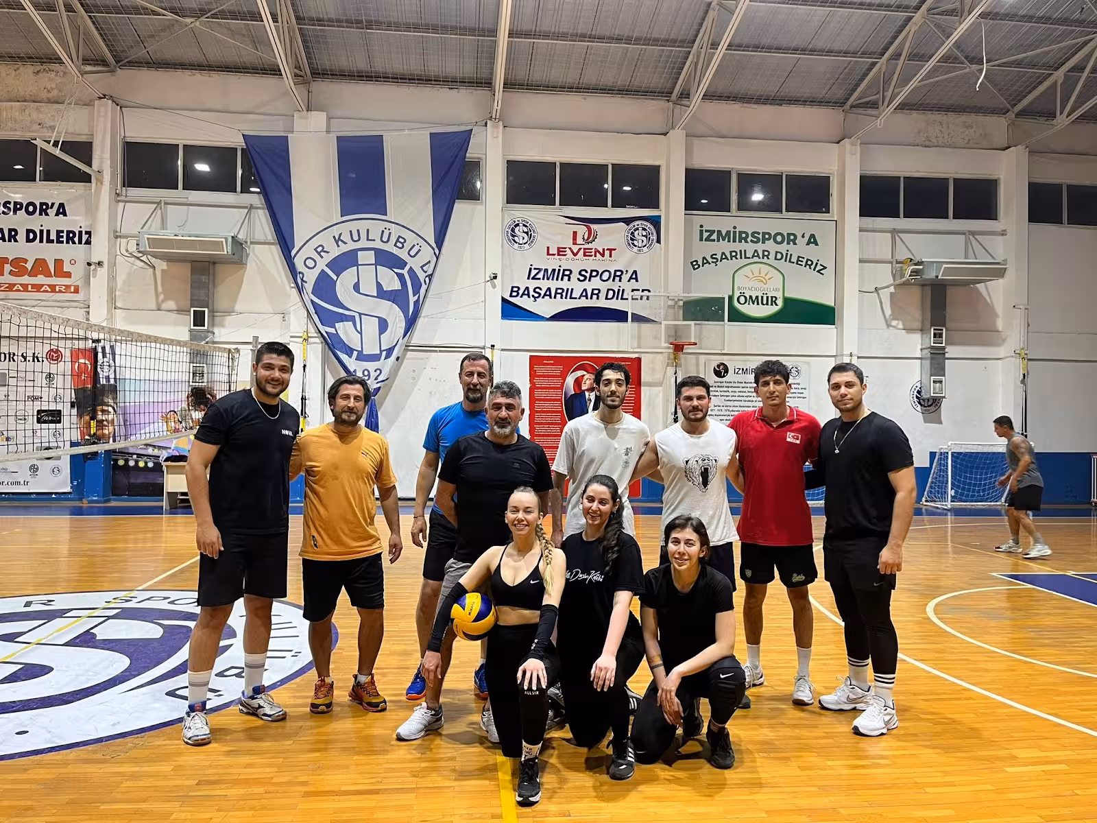 Unıted Sports Akademi — Spor Salonları Ve Arenalar, Karabağlar · fotoğraf 3