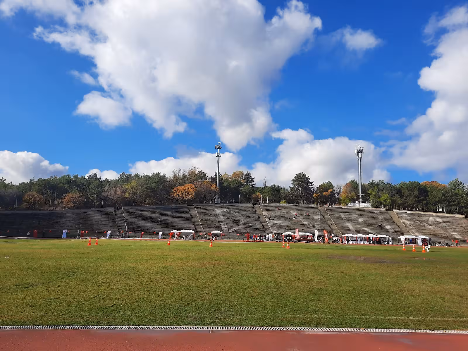 ODTÜ Devrim Stadyumu — Stadyumlar, Çankaya · fotoğraf 1