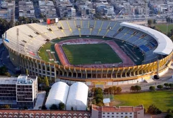 İzmir Atatürk Stadyumu — Stadyumlar, Konak · fotoğraf 1