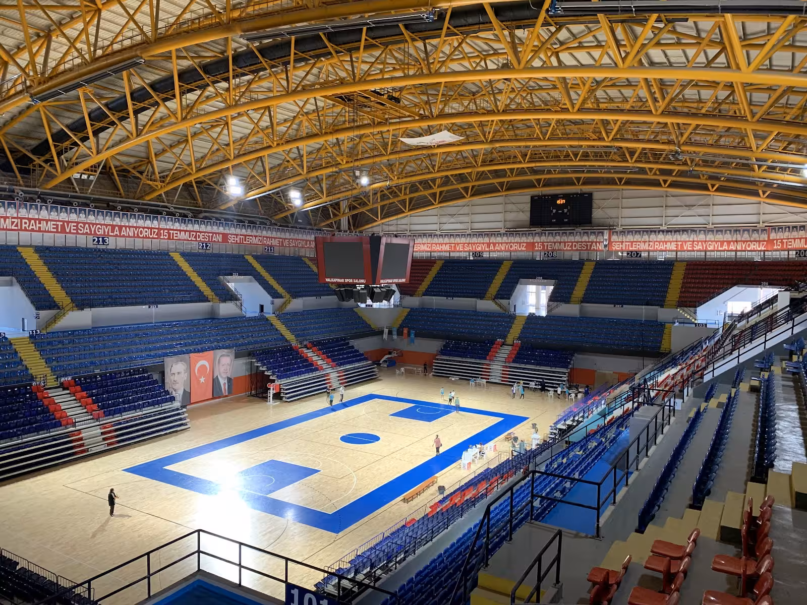 İzmir Atatürk Stadyumu — Stadyumlar, Konak · fotoğraf 4