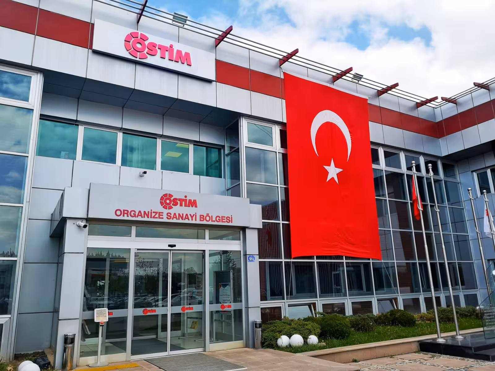 Ostim Organize Sanayi Bölgesi — Sanayi Siteleri, Yenimahalle · fotoğraf 1