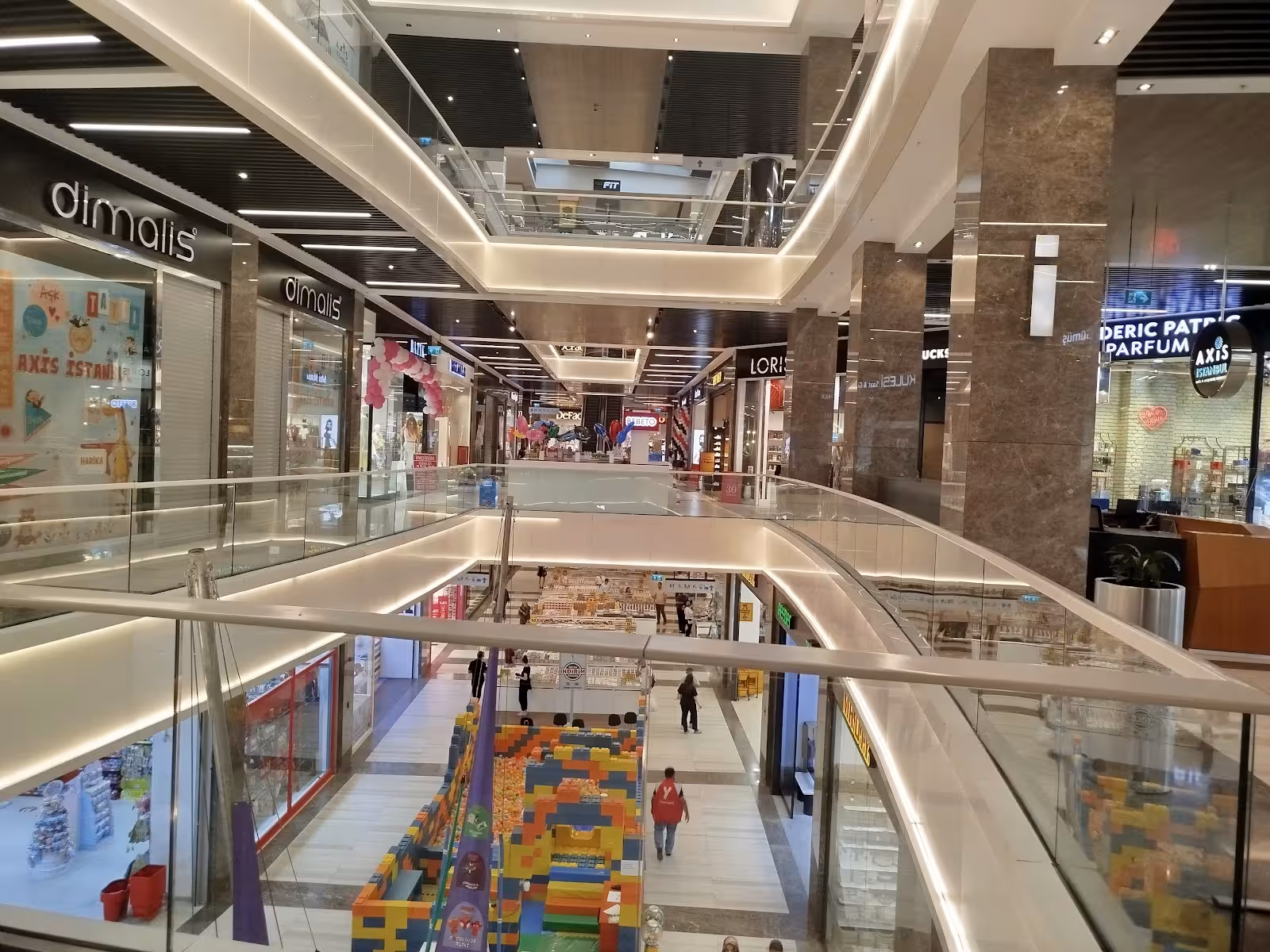 Axis Istanbul Ofis Avm — Ofis Ve İş Merkezleri · fotoğraf 5