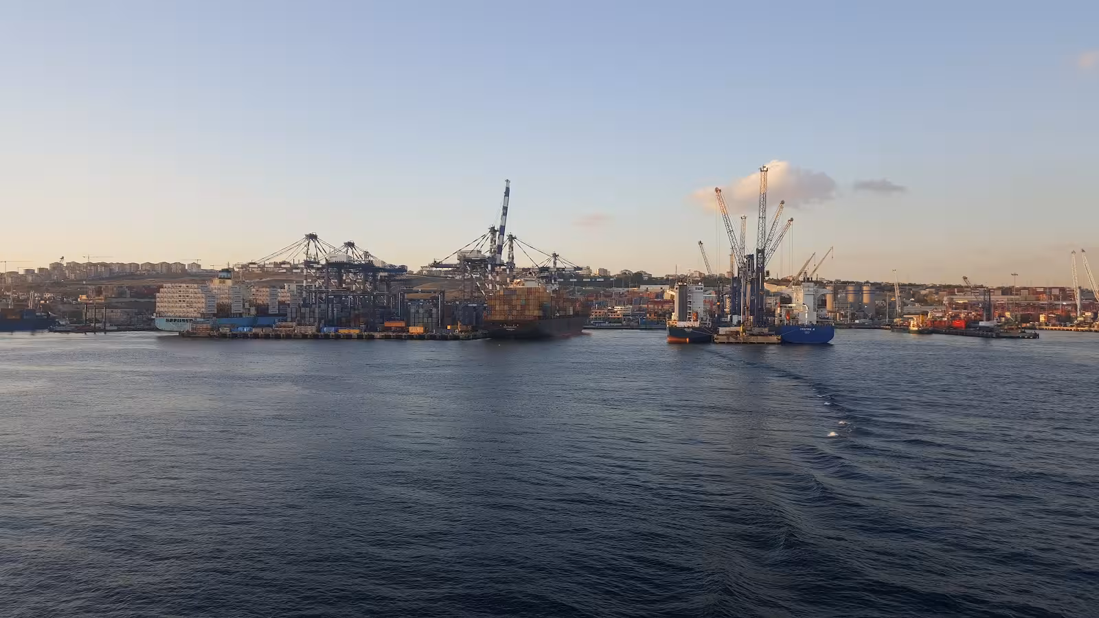 Altaş Ambarlı Liman Tesisleri — Limanlar, Beylikdüzü · fotoğraf 3