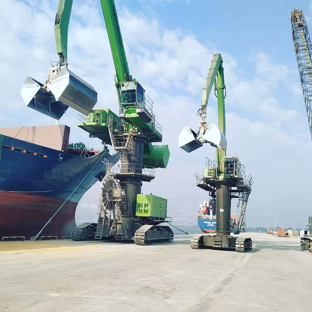 TCDD Izmir Limanı İşletmesi Müdürlüğü — Limanlar, Konak · fotoğraf 4