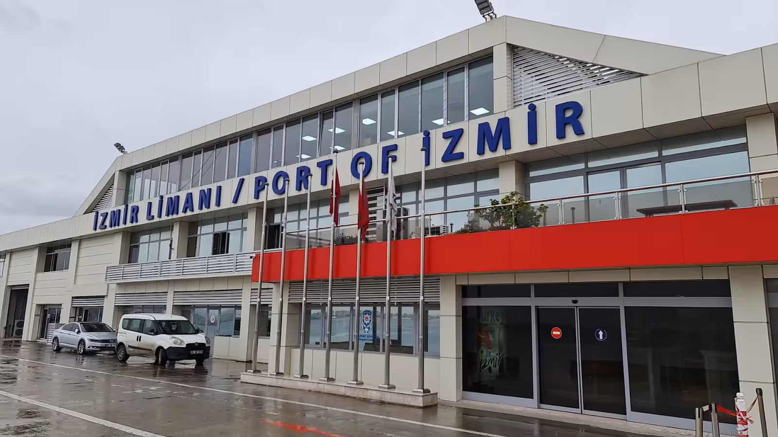 TCDD Izmir Limanı İşletmesi Müdürlüğü — Limanlar, Konak · fotoğraf 5
