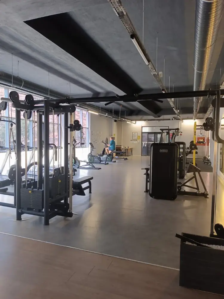 Santorini Fitness Salonu ve Yüzme Havuzu — Yüzme Havuzları, Çiğli · fotoğraf 4