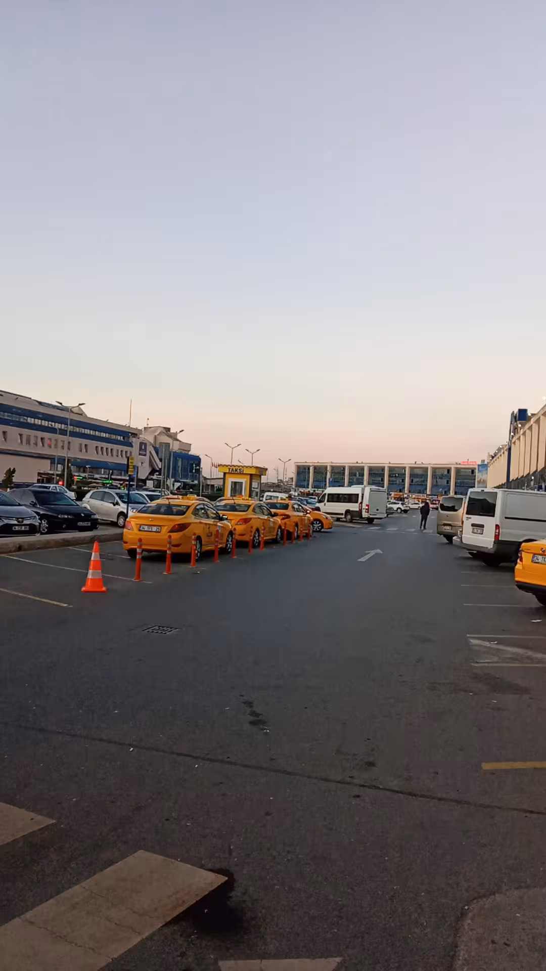 Esenler Otogarı — Otobüs Terminalleri · fotoğraf 5