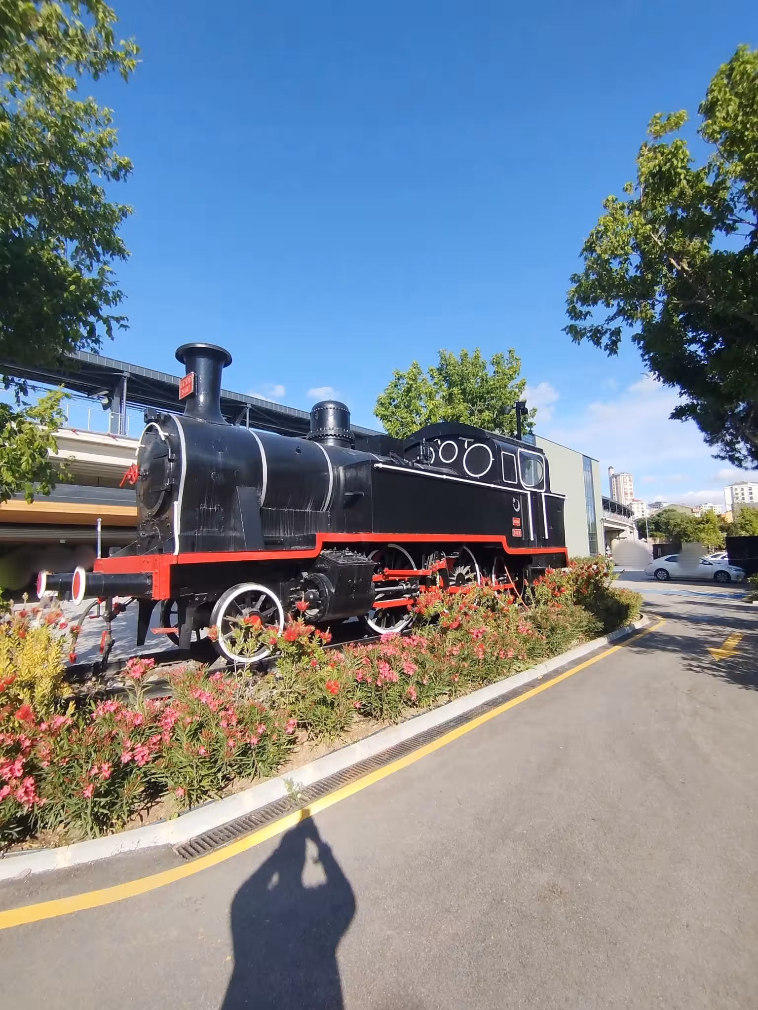 Söğütlüçeşme YHT Yüksek Hızlı Tren İstasyonu — Tren İstasyonları, Kadıköy · fotoğraf 2