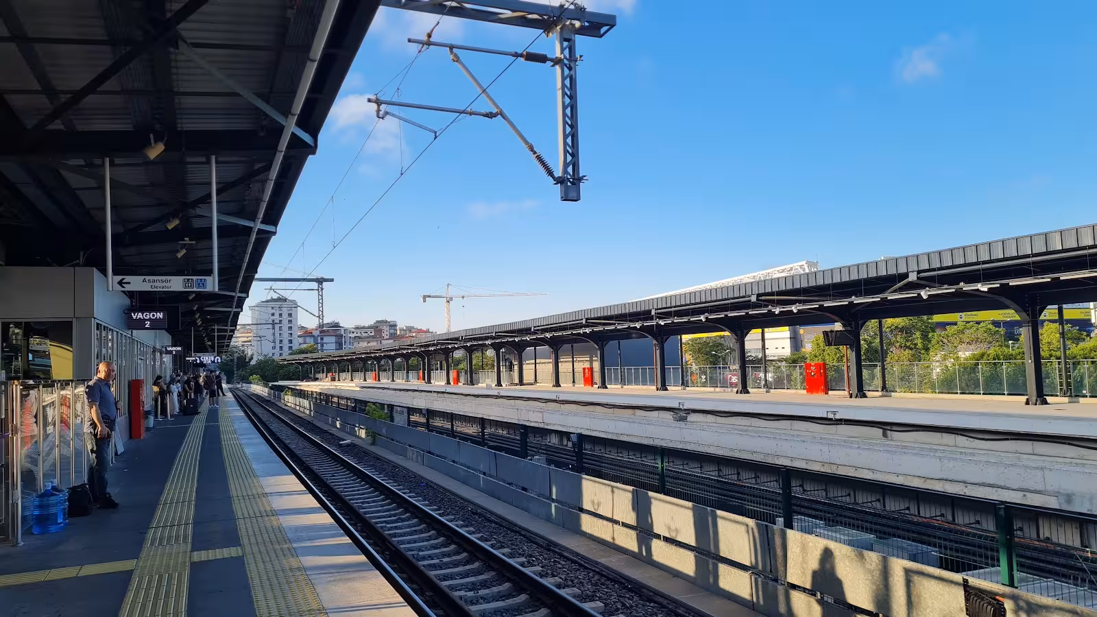 Söğütlüçeşme YHT Yüksek Hızlı Tren İstasyonu — Tren İstasyonları, Kadıköy · fotoğraf 3