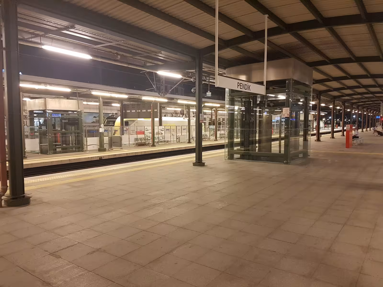 Pendik — Tren İstasyonları, Pendik · fotoğraf 2