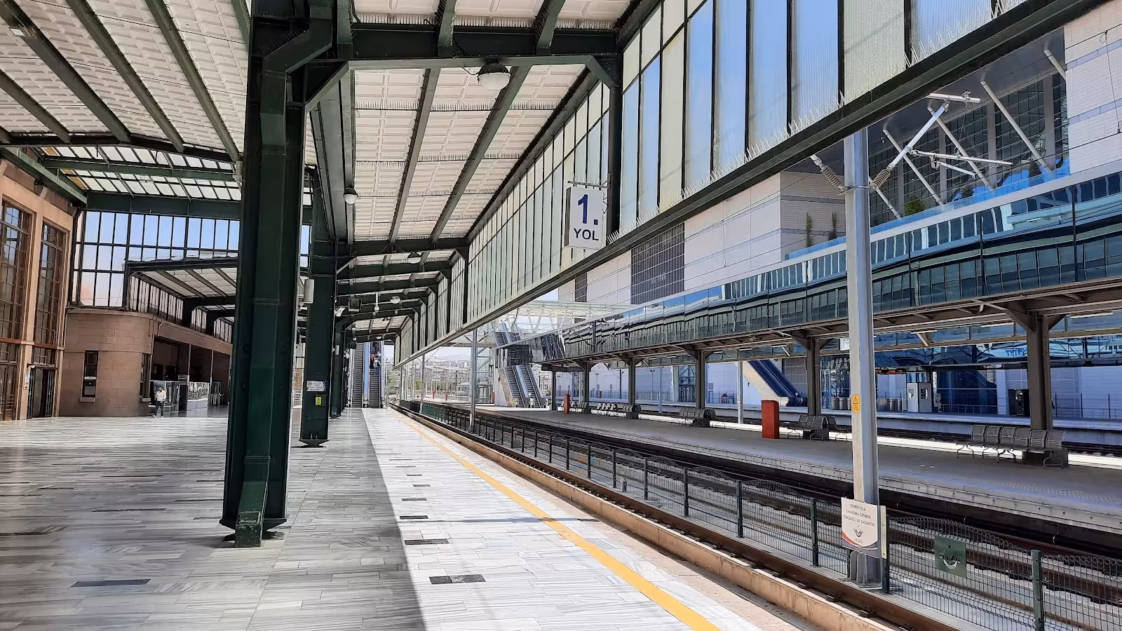 Ankara Tren Garı — Tren İstasyonları, Altındağ · fotoğraf 4