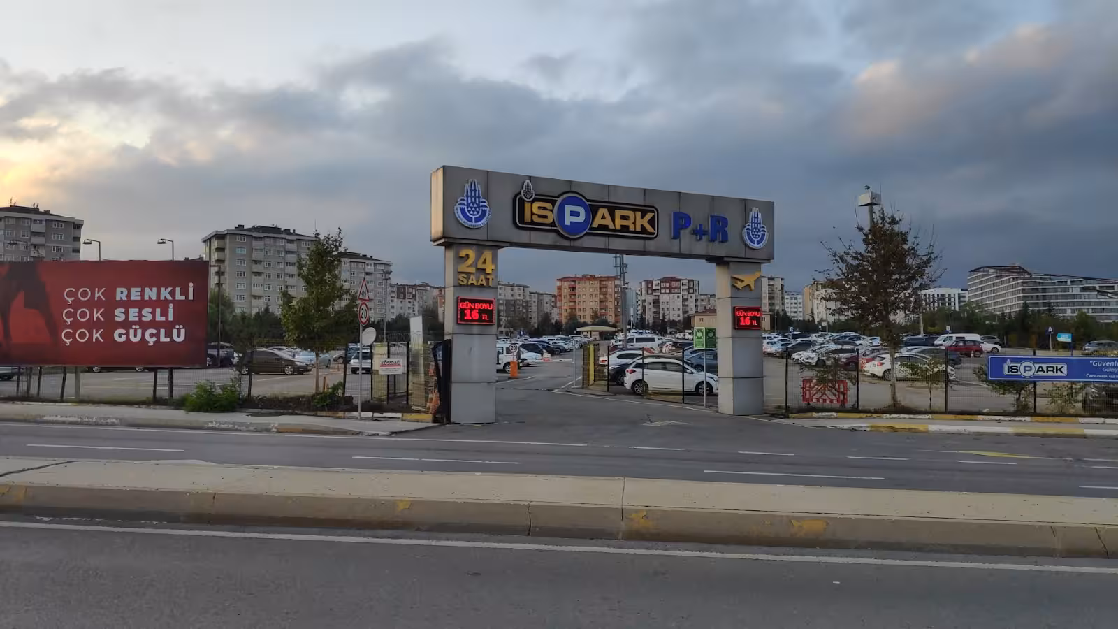 İSPARK Sabiha Gökçen Açık Otoparkı Otoparkı — Otoparklar · fotoğraf 2