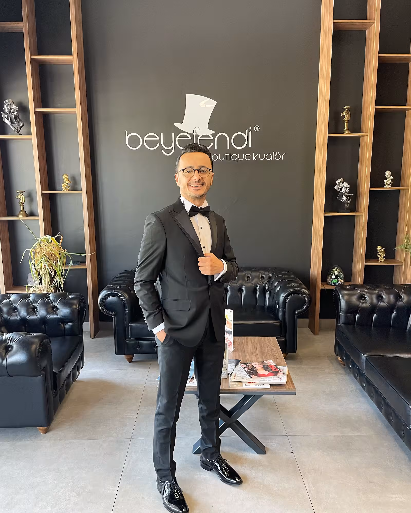 Beyefendi Boutique Erkek Kuaförü — Berberler, Bayraklı · fotoğraf 2