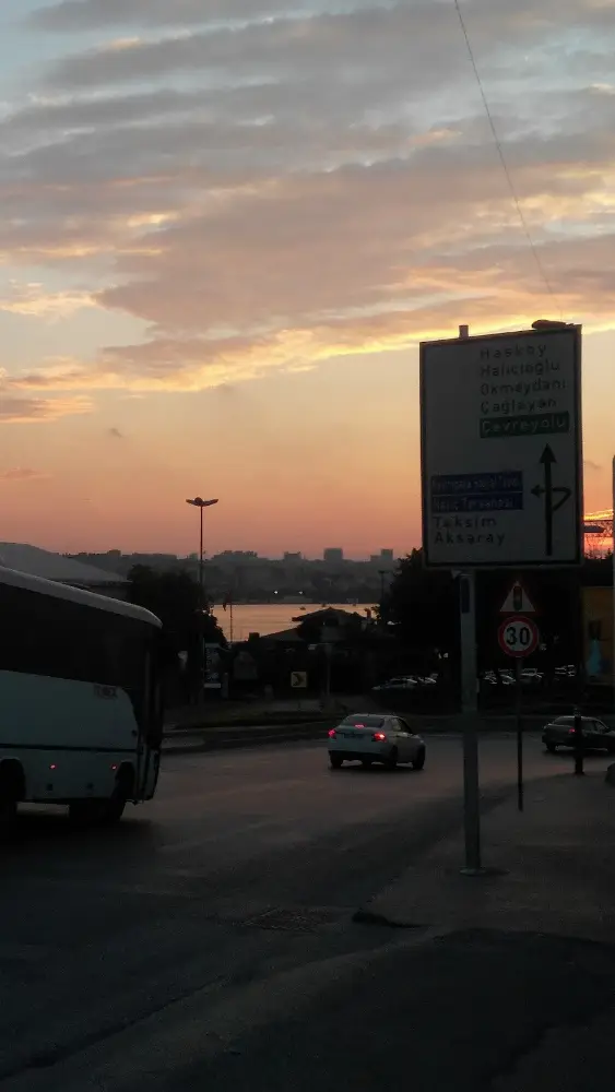 İBB BEYOĞLU YÜZME HAVUZU — Yüzme Havuzları, Beyoğlu · fotoğraf 4