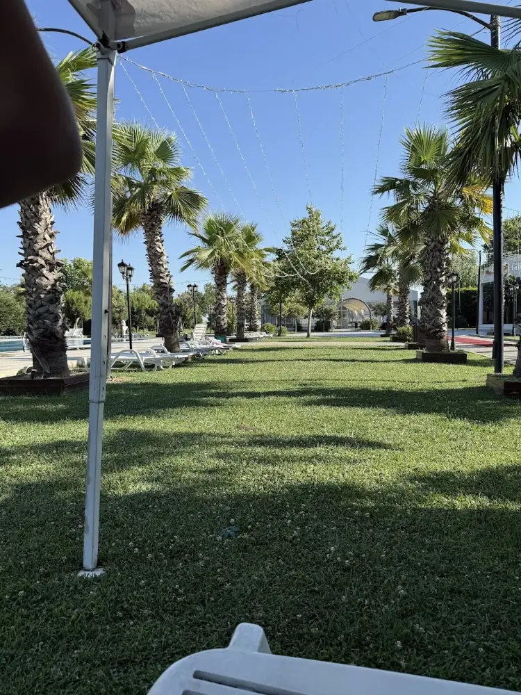 Revan Garden Havuz — Yüzme Havuzları, Küçükçekmece · fotoğraf 2