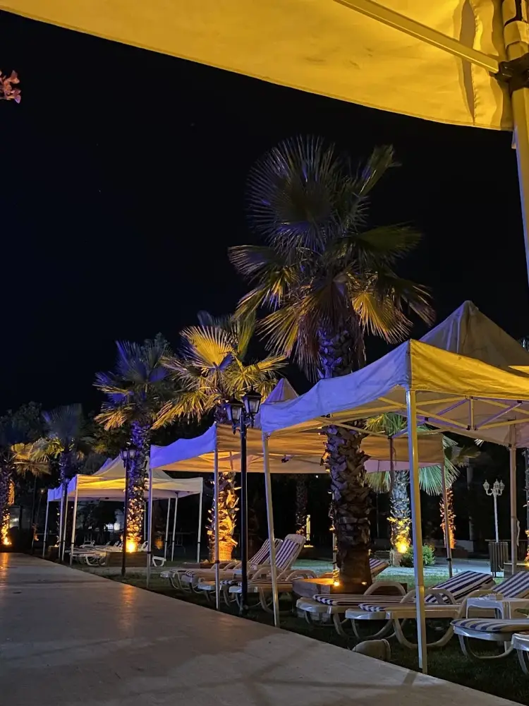 Revan Garden Havuz — Yüzme Havuzları, Küçükçekmece · fotoğraf 4