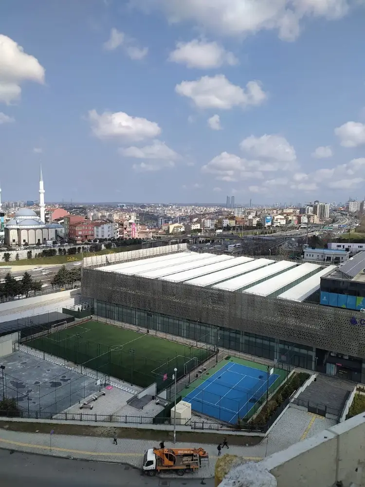 Cemal Kamacı Spor Kompleksi — Yüzme Havuzları, Beyoğlu · fotoğraf 4