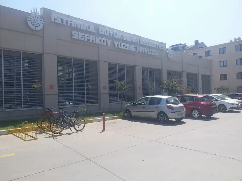 İBB Sefaköy Kapalı Yüzme Havuzu — Yüzme Havuzları, Küçükçekmece · fotoğraf 4