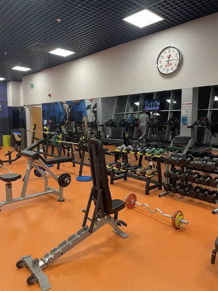 Fatih Belediyesi Yedikule Yüzme Havuzu ve Spor Kompleksi — Yüzme Havuzları, Fatih · fotoğraf 2