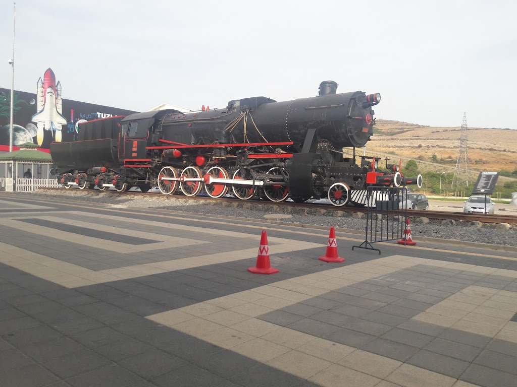 Şelale Park Bay ve Bayan Yüzme Havuzu