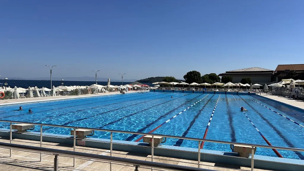 Büyükada Su Sporları Kulübü Yüzme Havuzu — Yüzme Havuzları, Adalar · fotoğraf 1