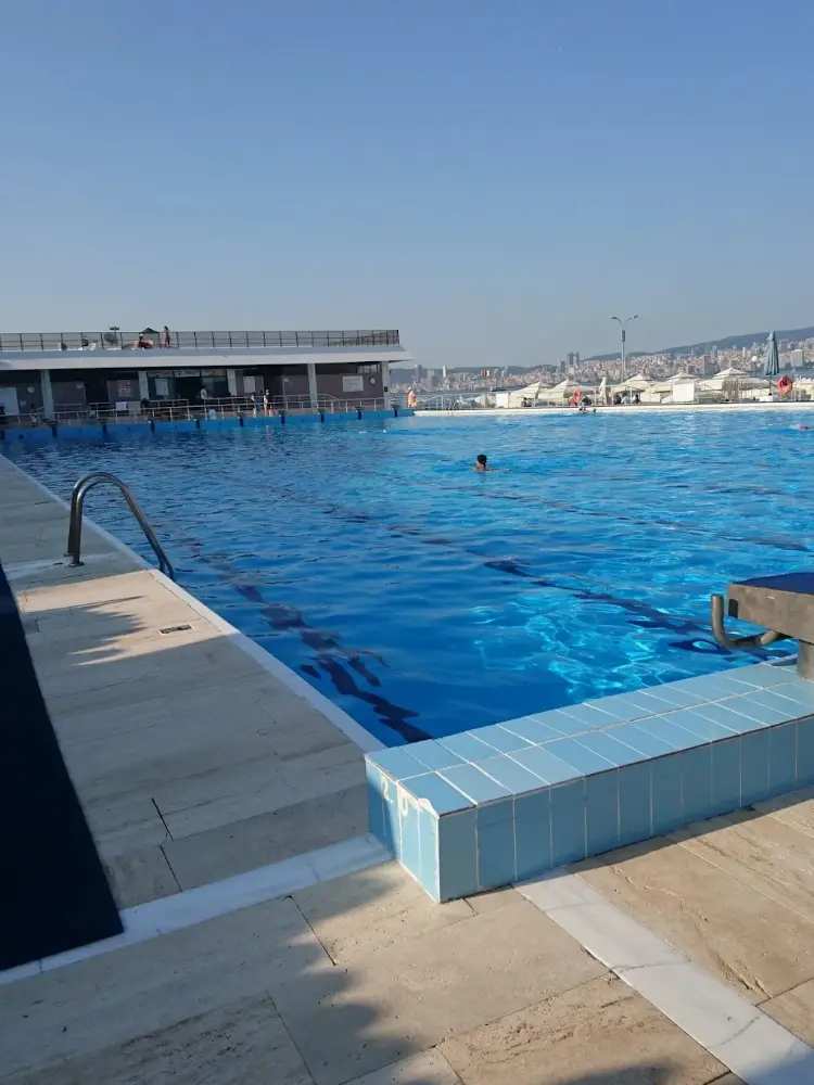 Büyükada Su Sporları Kulübü Yüzme Havuzu — Yüzme Havuzları, Adalar · fotoğraf 4