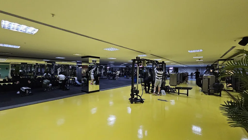 Arnavutköy Sağlıklı Yaşam Spor Merkezi — Yüzme Havuzları, Arnavutköy · fotoğraf 1