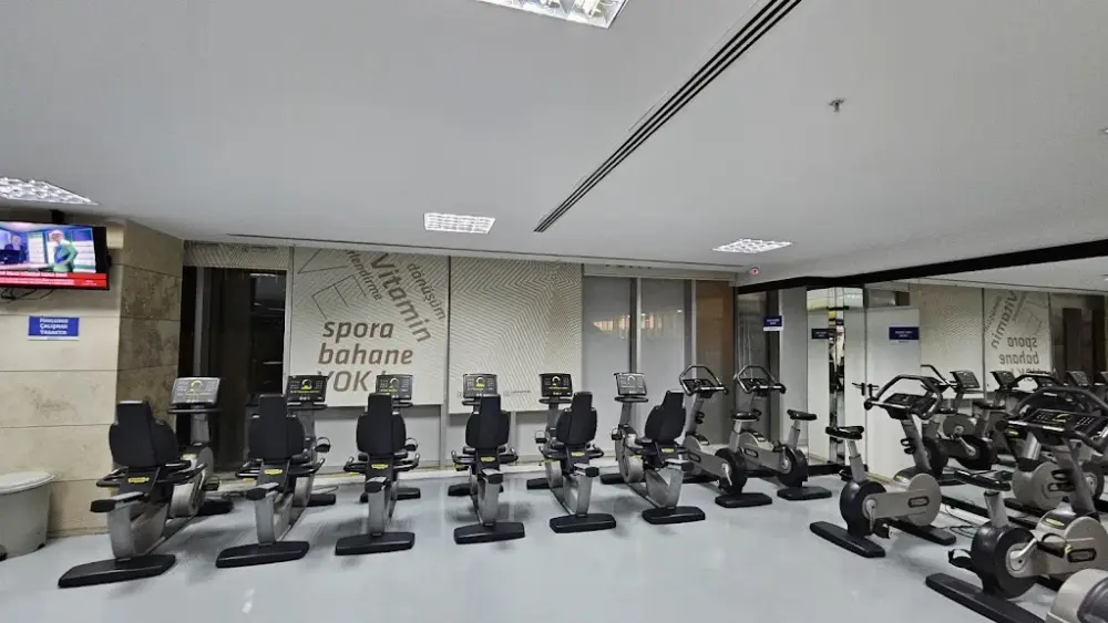 Arnavutköy Sağlıklı Yaşam Spor Merkezi — Yüzme Havuzları, Arnavutköy · fotoğraf 4