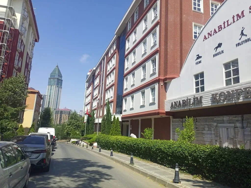 Ata Yüzme Kursu - Ataşehir Yüzme Havuzu — Yüzme Havuzları, Ümraniye · fotoğraf 1